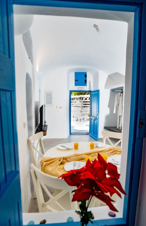 Bonita Santorini Cave *